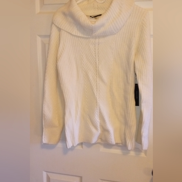 Elie Tahari Ivory Thick Cowl Neck Vintage Sweater - Size: L - Picture 2 of 3
